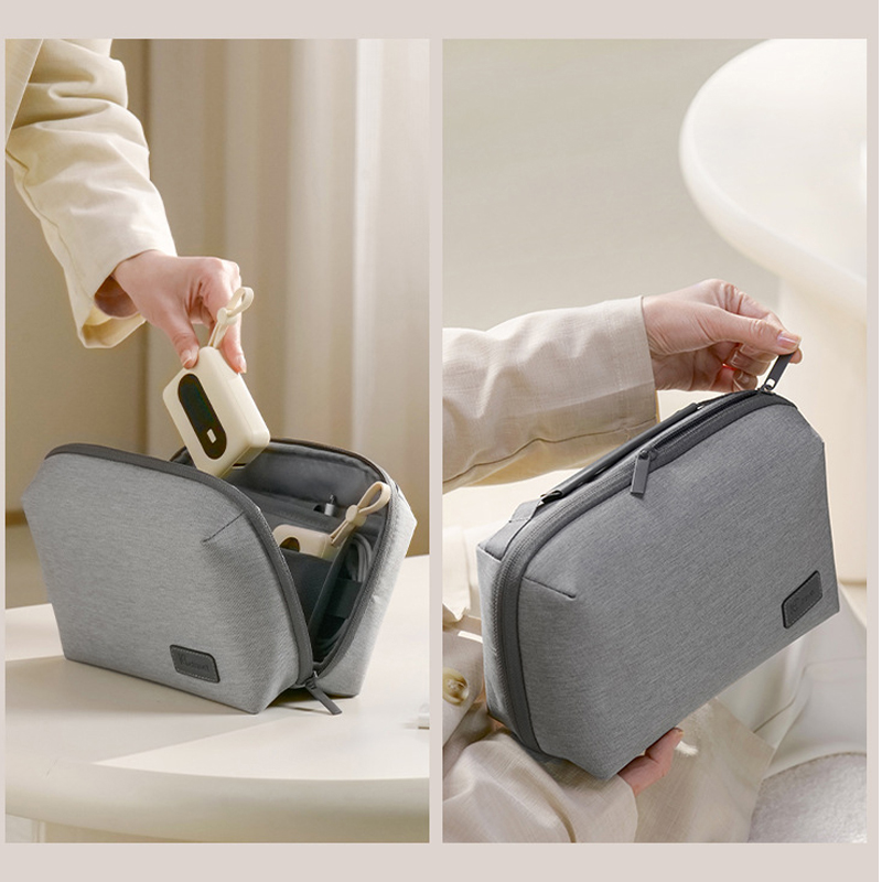 Organizer na elektronikę, wodo – Tech Accessories Travel Organizer Pouch recenzja i cena